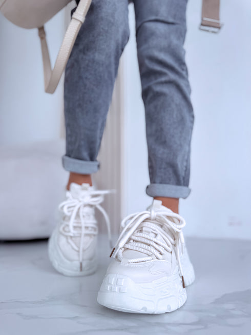 LIGHT BEIGE boots with high sole "BRATZ"